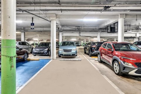 Condo in Miami, Florida  № 1980729 - photo 7