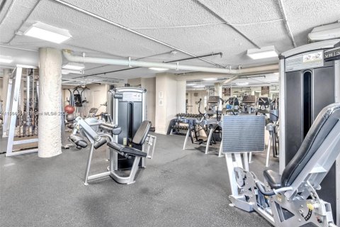 Condo in Miami, Florida  № 1980729 - photo 13