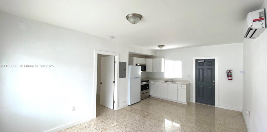 Villa ou maison à Miami, Floride 1 chambre, 69.68 m2 № 1865478