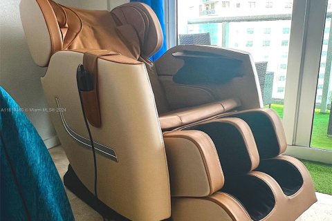 Condo in Hollywood, Florida, 1 bedroom  № 1868808 - photo 16