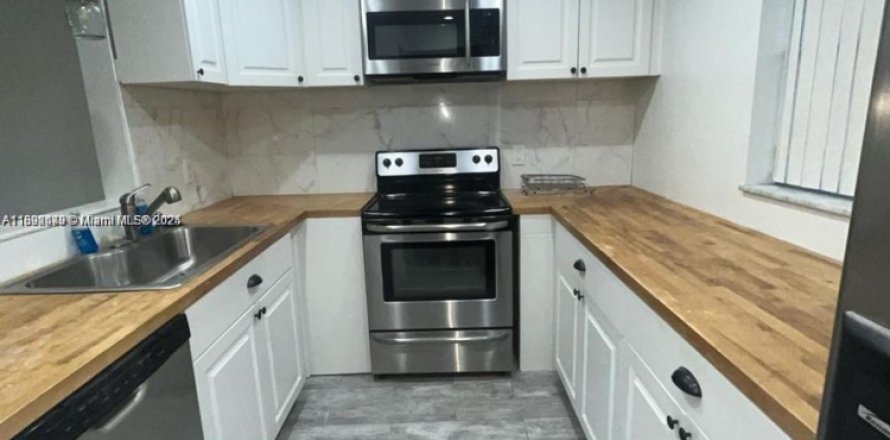 Condo à Tamarac, Floride, 1 chambre  № 1946466