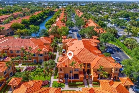 Condominio en venta en Dania Beach, Florida, 3 dormitorios, 129.69 m2 № 2056643 - foto 19