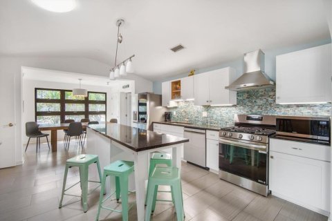 Casa en venta en Holmes Beach, Florida, 4 dormitorios, 202.81 m2 № 1724504 - foto 11