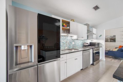Casa en venta en Holmes Beach, Florida, 4 dormitorios, 202.81 m2 № 1724504 - foto 14