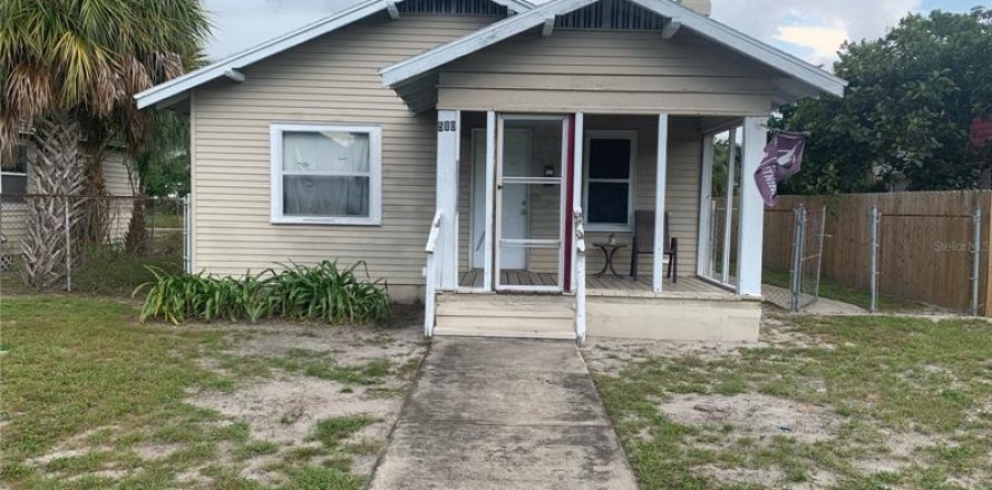 House in Saint Petersburg, Florida 2 bedrooms, 83.24 sq.m. № 239590