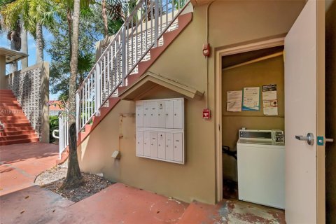 Copropriété à louer à South Miami, Floride: 1 chambre, 47.38 m2 № 1966428 - photo 5