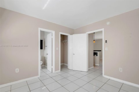 Copropriété à louer à South Miami, Floride: 1 chambre, 47.38 m2 № 1966428 - photo 6