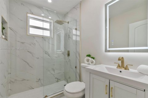 Apartment in Miami, Florida 1 bedroom, 68.38 sq.m. № 2067688 - photo 11