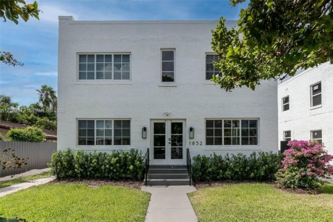 Apartment in Miami, Florida 1 bedroom, 68.38 sq.m. № 2067688 - photo 16