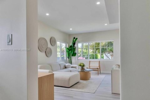 Apartment in Miami, Florida 1 bedroom, 68.38 sq.m. № 2067688 - photo 7