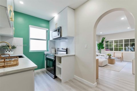 Apartment in Miami, Florida 1 bedroom, 68.38 sq.m. № 2067688 - photo 9