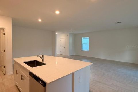 House in ANGELINE in Land O' Lakes, Florida 5 bedrooms, 205.78 sq.m. № 2379463 - photo 29