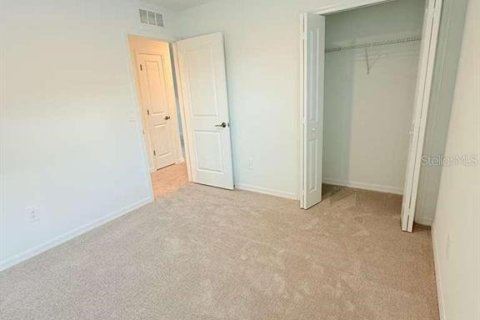 House in ANGELINE in Land O' Lakes, Florida 5 bedrooms, 205.78 sq.m. № 2379463 - photo 26