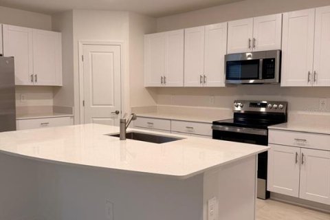 House in ANGELINE in Land O' Lakes, Florida 5 bedrooms, 205.78 sq.m. № 2379463 - photo 21