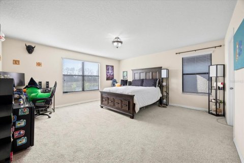 Casa en venta en Brandon, Florida, 5 dormitorios, 243.4 m2 № 1786071 - foto 13