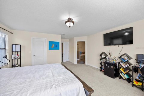 Casa en venta en Brandon, Florida, 5 dormitorios, 243.4 m2 № 1786071 - foto 15