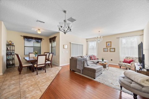 Casa en venta en Brandon, Florida, 5 dormitorios, 243.4 m2 № 1786071 - foto 5