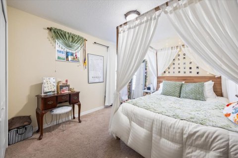 Casa en venta en Brandon, Florida, 5 dormitorios, 243.4 m2 № 1786071 - foto 23