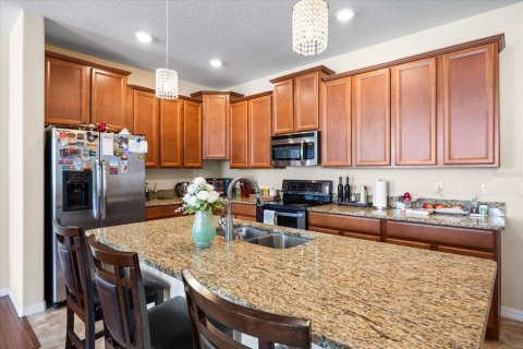 Casa en venta en Brandon, Florida, 5 dormitorios, 243.4 m2 № 1786071 - foto 6
