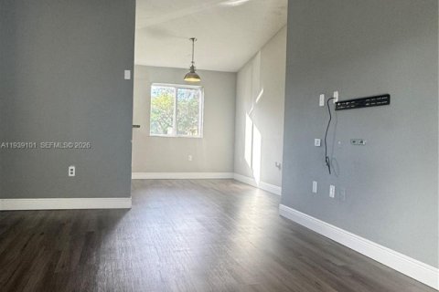 Condominio en venta en Homestead, Florida, 3 dormitorios, 109.25 m2 № 2000413 - foto 10