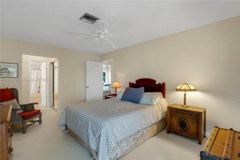 House in Cooper City, Florida 4 bedrooms, 213.12 sq.m. № 1797654 - photo 21