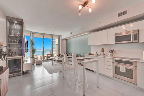 Снять в аренду кондоминиум в Майами, Флорида 2 спальни, 92.62м2, № 1991177 - фото 3