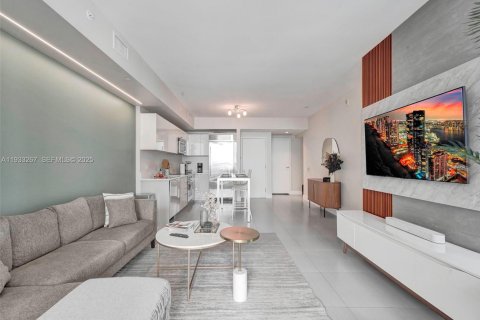 Снять в аренду кондоминиум в Майами, Флорида 2 спальни, 92.62м2, № 1991177 - фото 2