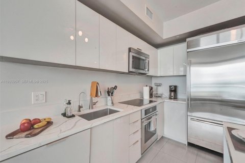 Снять в аренду кондоминиум в Майами, Флорида 2 спальни, 92.62м2, № 1991177 - фото 8