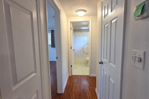 House in New Port Richey, Florida 2 bedrooms, 107.4 sq.m. № 2100723 - photo 18