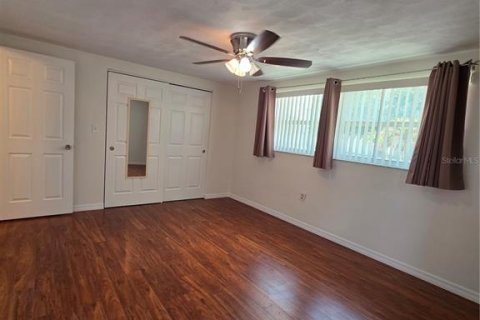 House in New Port Richey, Florida 2 bedrooms, 107.4 sq.m. № 2100723 - photo 20