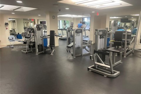 Снять в аренду кондоминиум в Ки-Бискейн, Флорида 2 спальни, 165.55м2, № 1995797 - фото 16