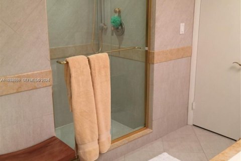 Снять в аренду кондоминиум в Ки-Бискейн, Флорида 2 спальни, 165.55м2, № 1995797 - фото 12