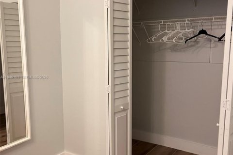 Снять в аренду кондоминиум в Майами-Бич, Флорида 1 спальня, 41.81м2, № 2004747 - фото 14