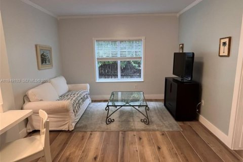 Кондоминиум с 1 спальней в Майами-Бич, Флорида № 2004747