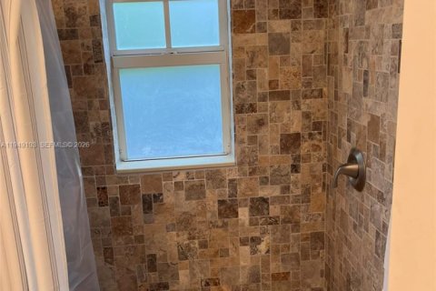 Снять в аренду кондоминиум в Майами-Бич, Флорида 1 спальня, 41.81м2, № 2004747 - фото 18