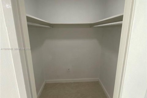 Copropriété à vendre à North Bay Village, Floride: 53.6 m2 № 1997568 - photo 7