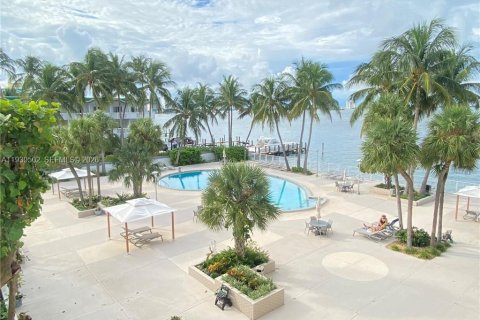 Studio à Condo à North Bay Village, Floride  № 1997568