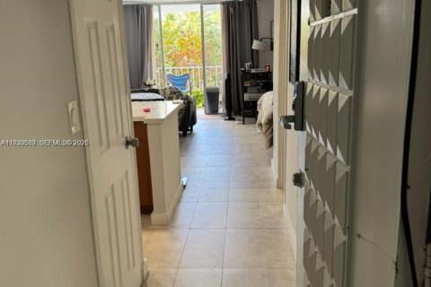 Copropriété à vendre à North Bay Village, Floride: 53.6 m2 № 1997568 - photo 3