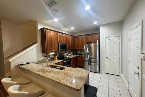 Touwnhouse à vendre à Orlando, Floride: 3 chambres, 156.63 m2 № 2344800 - photo 18