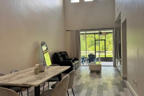 Touwnhouse à vendre à Orlando, Floride: 3 chambres, 156.63 m2 № 2344800 - photo 2