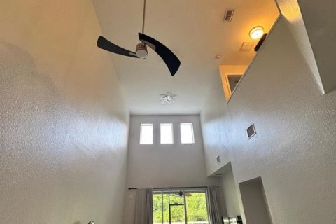 Touwnhouse à vendre à Orlando, Floride: 3 chambres, 156.63 m2 № 2344800 - photo 3