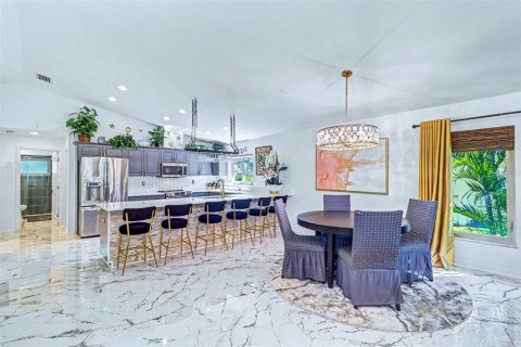 Casa en venta en Redington Beach, Florida, 3 dormitorios, 182.92 m2 № 2097620 - foto 21