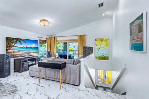Casa en venta en Redington Beach, Florida, 3 dormitorios, 182.92 m2 № 2097620 - foto 10