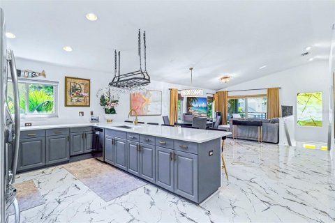 Casa en venta en Redington Beach, Florida, 3 dormitorios, 182.92 m2 № 2097620 - foto 25