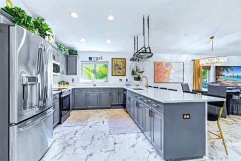 Casa en venta en Redington Beach, Florida, 3 dormitorios, 182.92 m2 № 2097620 - foto 24