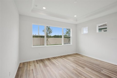 House in New Port Richey, Florida 5 bedrooms, 260.31 sq.m. № 1780756 - photo 23