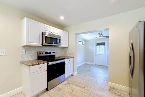 Купить виллу или дом в Сарасота, Флорида 5 комнат, 82.5м2, № 2299736 - фото 20