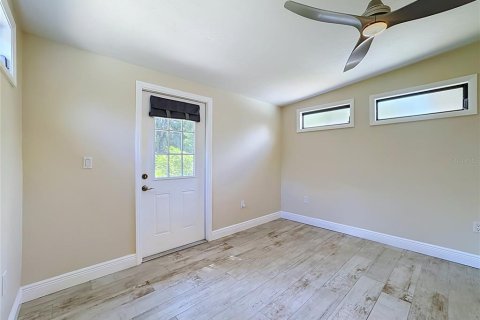 Купить виллу или дом в Сарасота, Флорида 5 комнат, 82.5м2, № 2299736 - фото 24