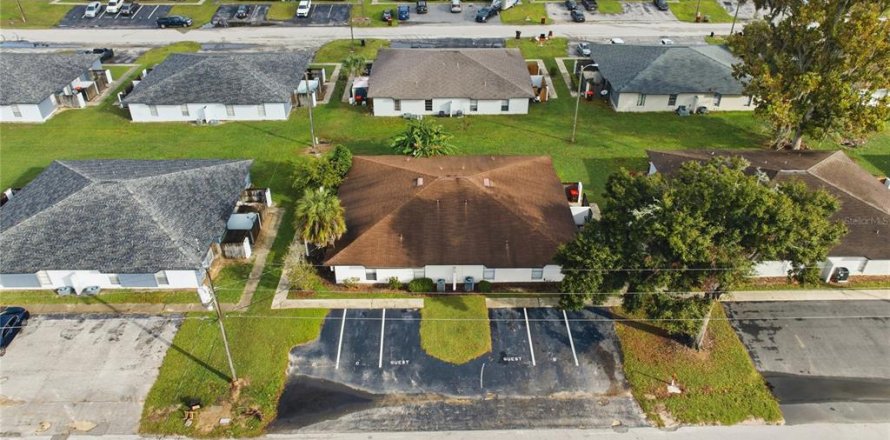 Immobilier commercial à Ocala, Floride 8 chambres, 317.45 m2 № 2219303
