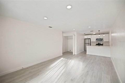 Immobilier commercial à vendre à Ocala, Floride: 8 chambres, 317.45 m2 № 2219303 - photo 4